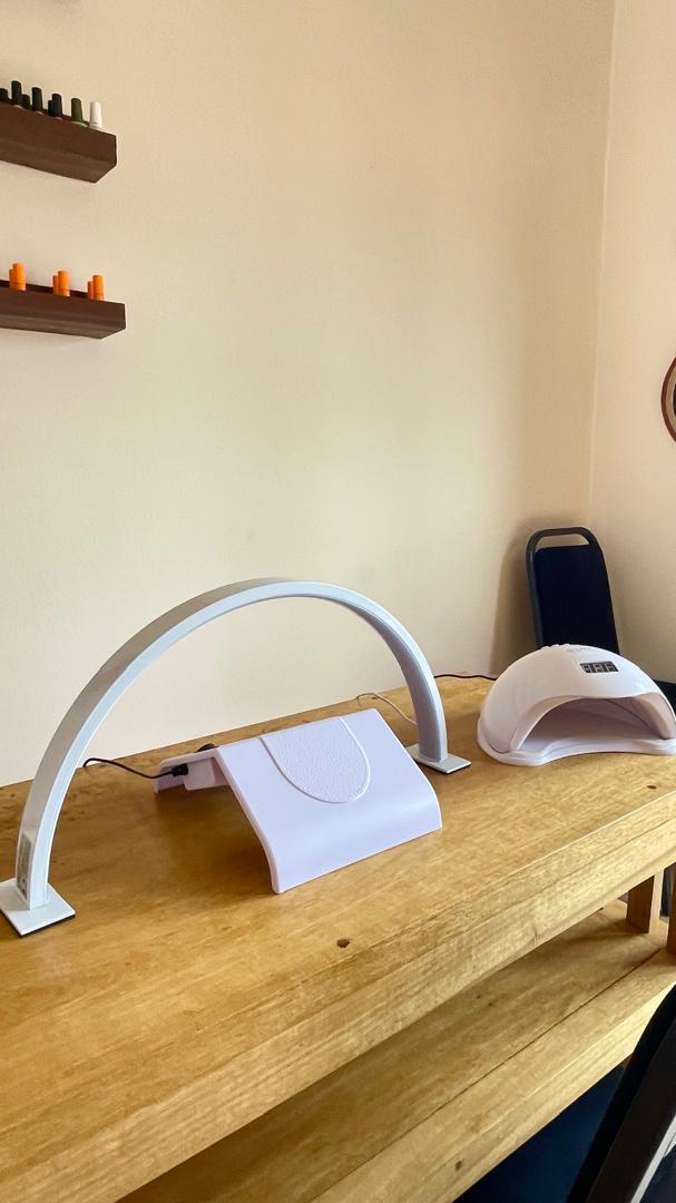 Lampe LED arche et catalyseur UV